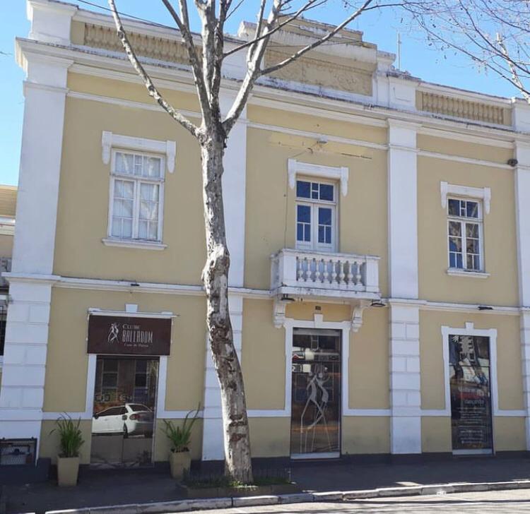 Ballroom Casa de Dança - Dança de Salão - Fit Dance - Hip Hop - Heels - Coreografias para Casamentos, Formaturas, Debutantes - Coreografia para Eventos - Escola de Dança em Caxias do Sul