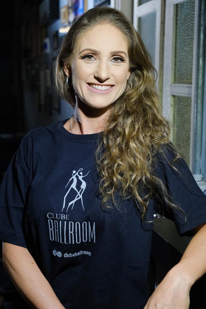 Ballroom Casa de Dança - Dança de Salão - Fit Dance - Hip Hop - Heels - Coreografias para Casamentos, Formaturas, Debutantes - Coreografia para Eventos - Escola de Dança em Caxias do Sul