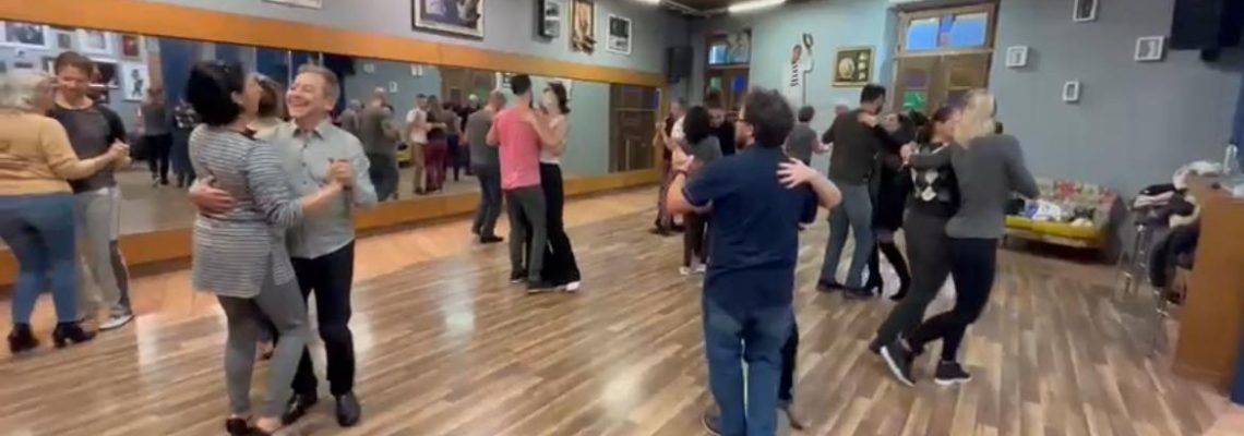 Ballroom Casa de Dança - Dança de Salão - Fit Dance - Hip Hop - Heels - Coreografias para Casamentos, Formaturas, Debutantes - Coreografia para Eventos - Escola de Dança em Caxias do Sul